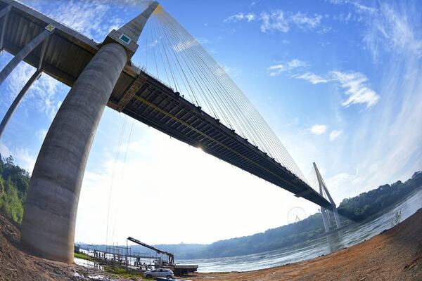Instalaron moderno sistema de monitoreo del tramo central del puente de la Integración