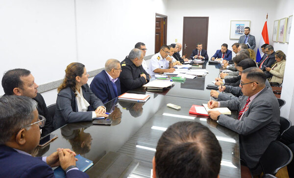 Diario HOY | Peaje de Argentina en la hidrovía Paraguay - Paraná sigue en foco de debate