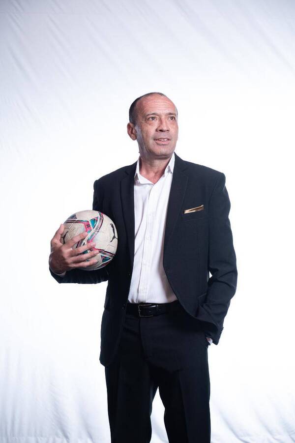 'El fútbol paraguayo es manejado comercial y empresarialmente', crítica Nelson Zelaya