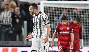 Europa League: Gatti da el empate en la prolongación ante un Sevilla que acarició la victoria - Fútbol Internacional - ABC Color