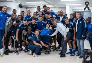 Sueño cumplido: conoció al plantel de Millonarios antes recibir la eutanasia - Unicanal