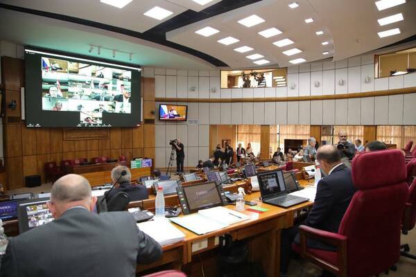 Senadores rechazan derogación de ley sobre transformación educativa