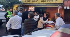 La Nación / Exjuez muere de tras sufrir un ACV mientras conducía su vehículo