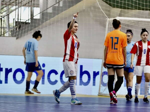 Goleó y clasificó a semifinales - APF