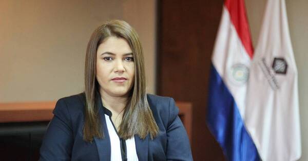 La Nación / Rescatan a varias adolescentes tras denuncia por supuesto proxenetismo