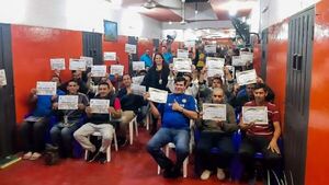 Unos 70 reos concluyen cursos de formación en penal de Emboscada