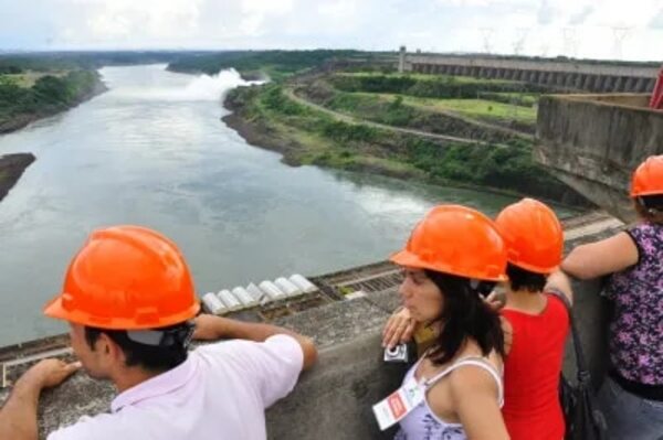 Concurso: Itaipú modifica requisitos que estaban hechos “a medida” de ligados - Nacionales - ABC Color