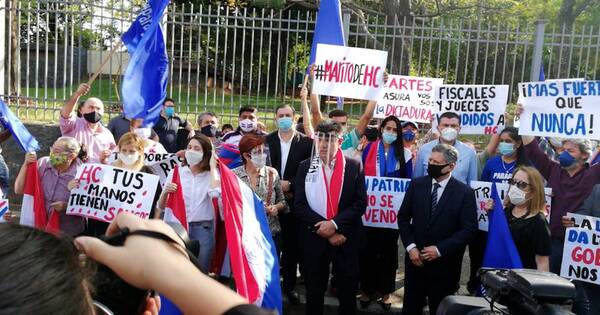 La Nación / Alegre costeaba a escrachadores con subsidio estatal, denuncian