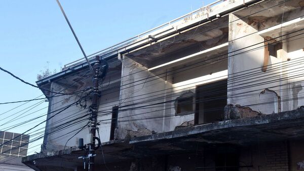 Millonario edificio del MEC perdió 40% de su valor y está a la venta