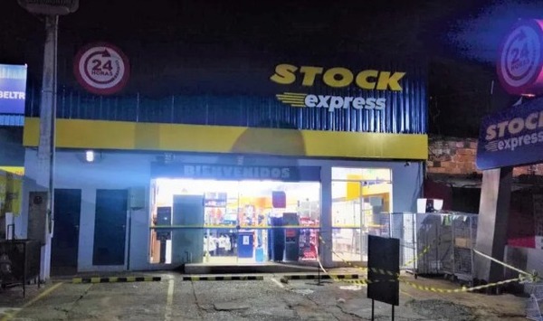 Roban G. 4 millones durante asalto a tienda de 24 horas