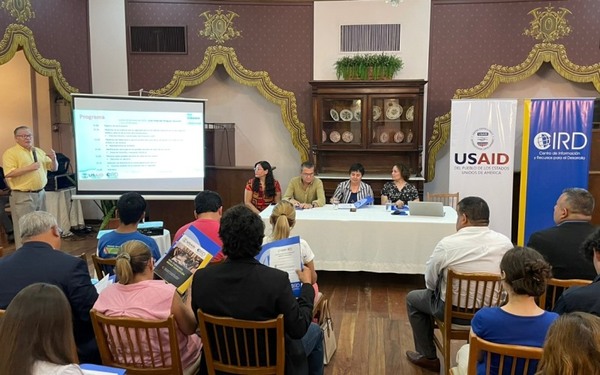 "Lanzan campaña #CambiemosLaHistoria e instan a la ciudadanía a denunciar casos de corrupción" | Lambaré Informativo
