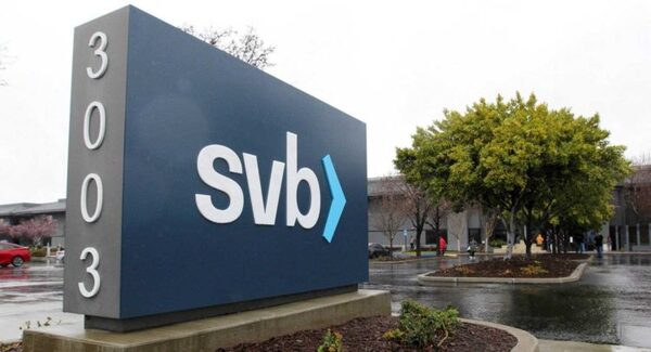 La Fed no reforzó adecuadamente su supervisión a Silicon Valley Bank, según el Gobierno estadounidense - Revista PLUS