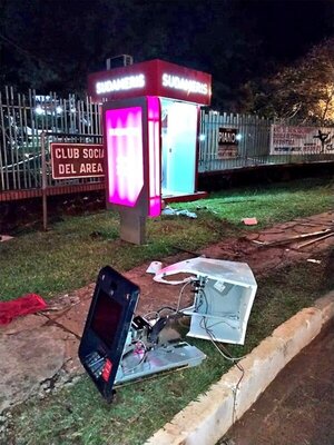 Confirman que delincuentes llevaron más de G. 310 millones de cajero automático