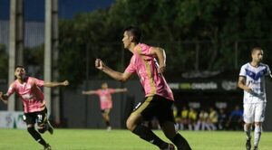 Ameliano-Tacuary, choque de barrios vecinos en el Manuel Ferreira | 1000 Noticias