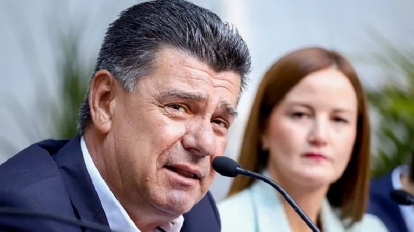 Efraín se tomará unos días para decidir "si da el paso el costado" - Noticias Paraguay