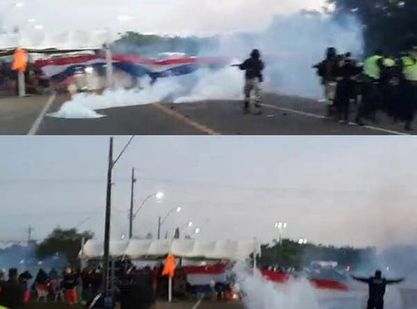 [VIDEO] Feroz enfrentamientos entre obreros de Aña Cuá y Policías