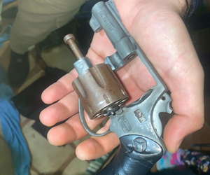 Amenazó que iba a masacrar a alumnos de un colegio y fue detenido - trece