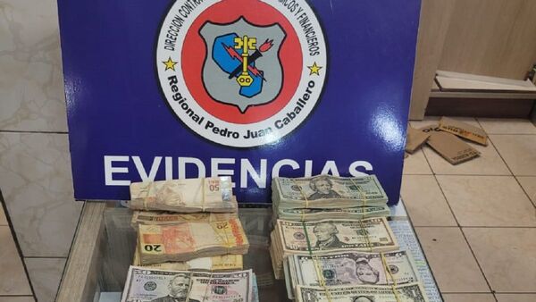 Tras robo, recuperan cientos de celulares, relojes y dinero en PJC