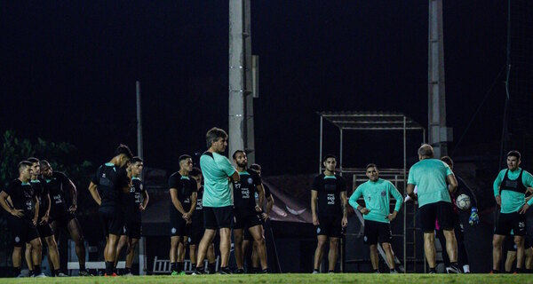 Versus / Con solo 3 partidos en la temporada, Antolín sería la gran sorpresa de Olimpia