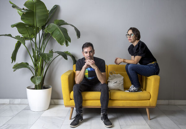 Los chilenos del podcast "Las Raras" advierten sobre la “amenaza” de la ultraderecha - MarketData