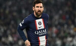Camisetas e imágenes de Messi del PSG fueron retirados de las tiendas