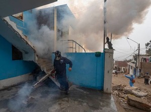 Perú lucha contra el dengue fumigando casa por casa - C9N
