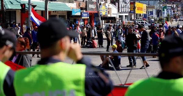 La Nación / Codeni hizo intervención preventiva para salvaguardar derechos de niños presentes en protestas