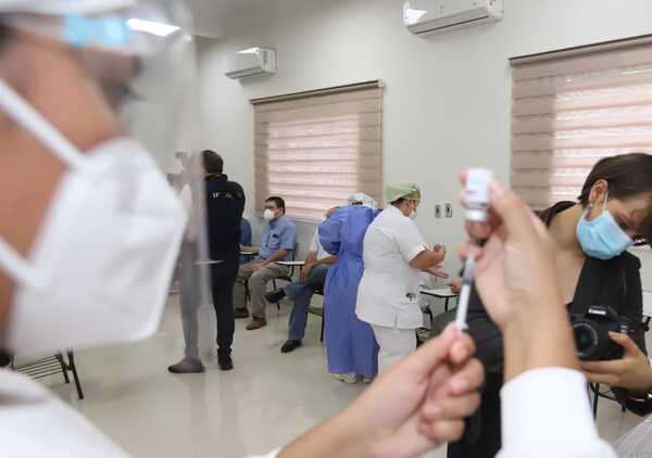 Alertan sobre aumento de casos de COVID-19 en el personal de salud