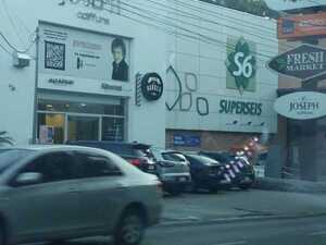 Roban 27 millones de guaraníes en Supermercado de Villa Morra | 1000 Noticias