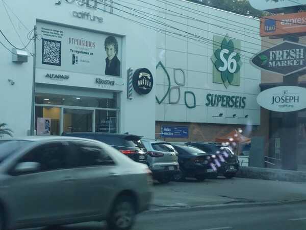 Roban 27 millones de guaraníes en Supermercado de Villa Morra | 1000 Noticias