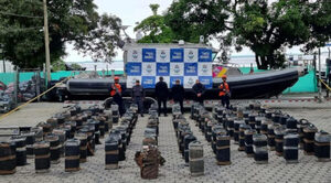 Incautan el narcosubmarino más grande en la historia de Colombia