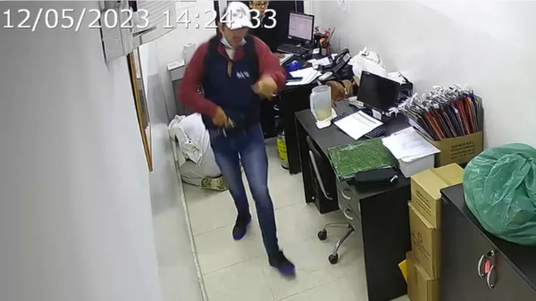 Violento asalto en supermercado en Villa Morra