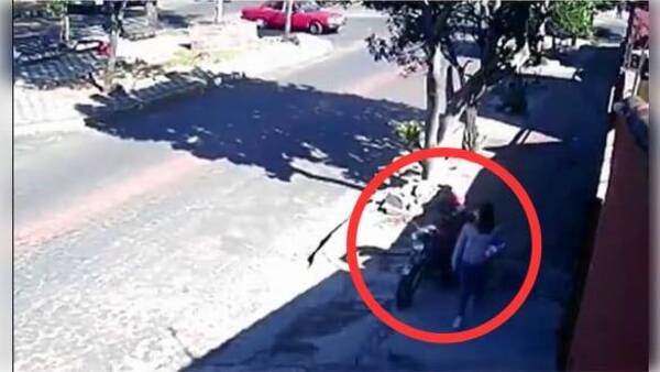 Buscan identificar a motoca depravado que tocó la cola a joven en plena vereda