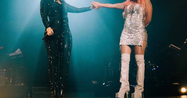 La Nación / ¡Cumplió un sueño! Karol G fue la invitada sorpresa en el show de Alicia Keys