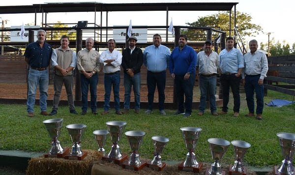 Ternerazo Brangus premió a los animales más sobresalientes de la pista