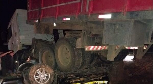 Muere agente de la Caminera en triple accidente de tránsito