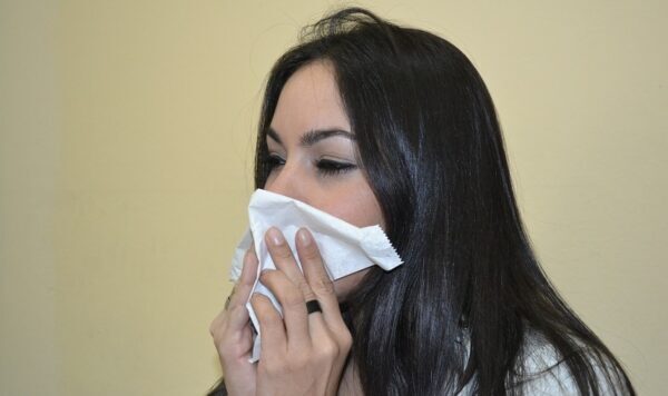 Instan a vacunarse ante aumento de consultas por enfermedades respiratorias