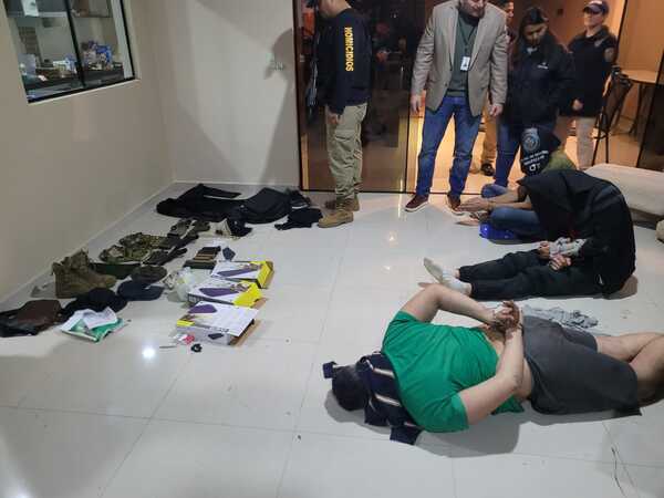 Lambaré | Detienen a tres presuntos integrantes del PCC, que estarían planificando un sicariato - Megacadena — Últimas Noticias de Paraguay