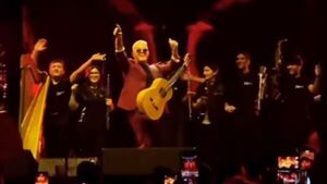 ¡Qué orgullo! La Orquesta de Cateura tocó con Alejandro Sanz