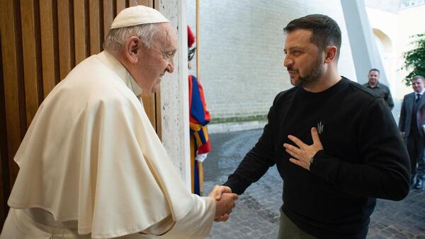El Papa y Zelenski buscan continuar con esfuerzos humanitarios | 1000 Noticias