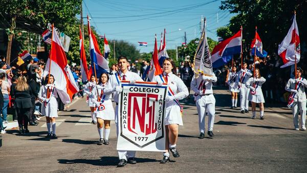 Gran desfile estudiantil - San Lorenzo Hoy