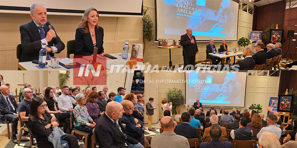 CONCURRIDA PARTICIPACIÓN DE PARAGUAYOS EN PRESENTACIÓN DE LIBRO EN VALENCIA - ESPAÑA - Itapúa Noticias