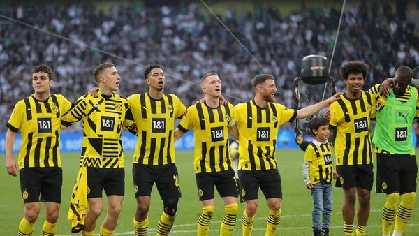 Borussia Dortmund mantiene el pulso con el Bayern