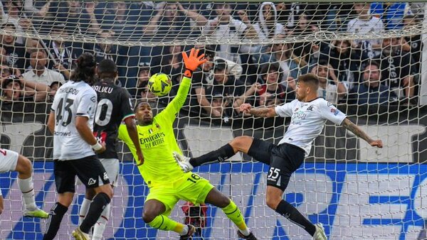 El Milan se distrae y el Spezia resucita