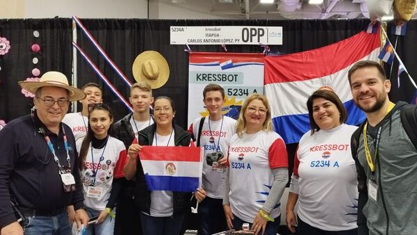 Estudiantes de Itapúa se alzan con tres premios en Mundial de Robótica en USA