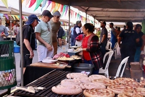 Feria gastronómica sobre la calle Palma para celebrar la Indepedencia - Megacadena — Últimas Noticias de Paraguay