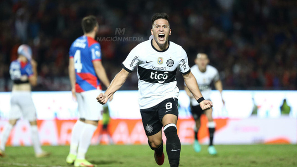 [VIDEO] ¡Casi en el último suspiro! Quintana rescató a Olimpia de la derrota con un bombazo