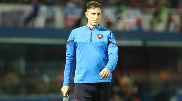 Versus / Sava: "Se fueron contentos con el empate, nosotros no"