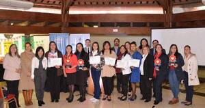 La Nación / Dequení distinguirá a docentes de todo el país