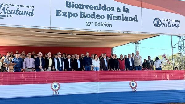 Inauguración de la Expo Rodeo Neuland en el Chaco Central